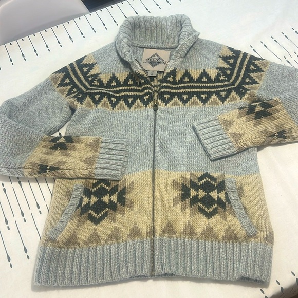 Beaver Canoe Other - Vintage Beaver Canoe Cowichan Style Knit Cardigan.  Size Small